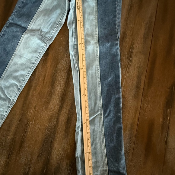 PacSun Women’s 90’s Boyfriend Two-Tone Denim Jeans Size 25 - Picture 10 of 12